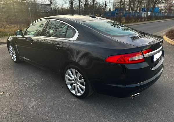 Jaguar XF cena 39900 przebieg: 217000, rok produkcji 2011 z Poznań małe 379